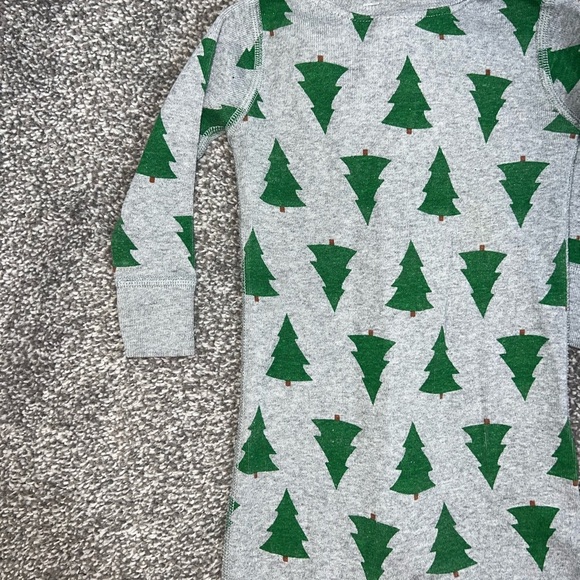 Hanna Andersson Sleeper Christmas Tree 6-12 months - Picture 7 of 12